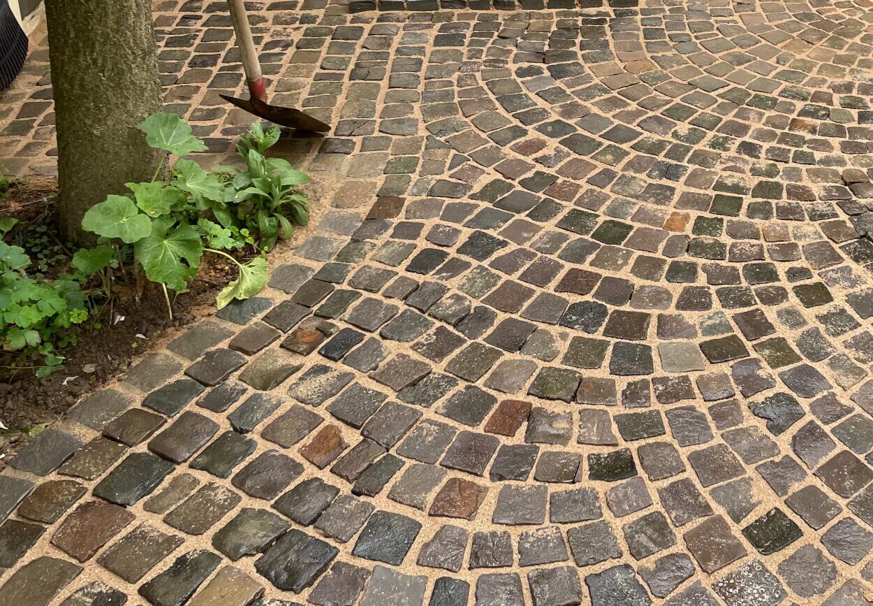 Natursteinweg